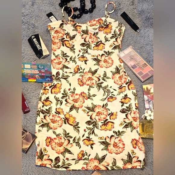 White Floral Dress size M - Picture 4 of 7